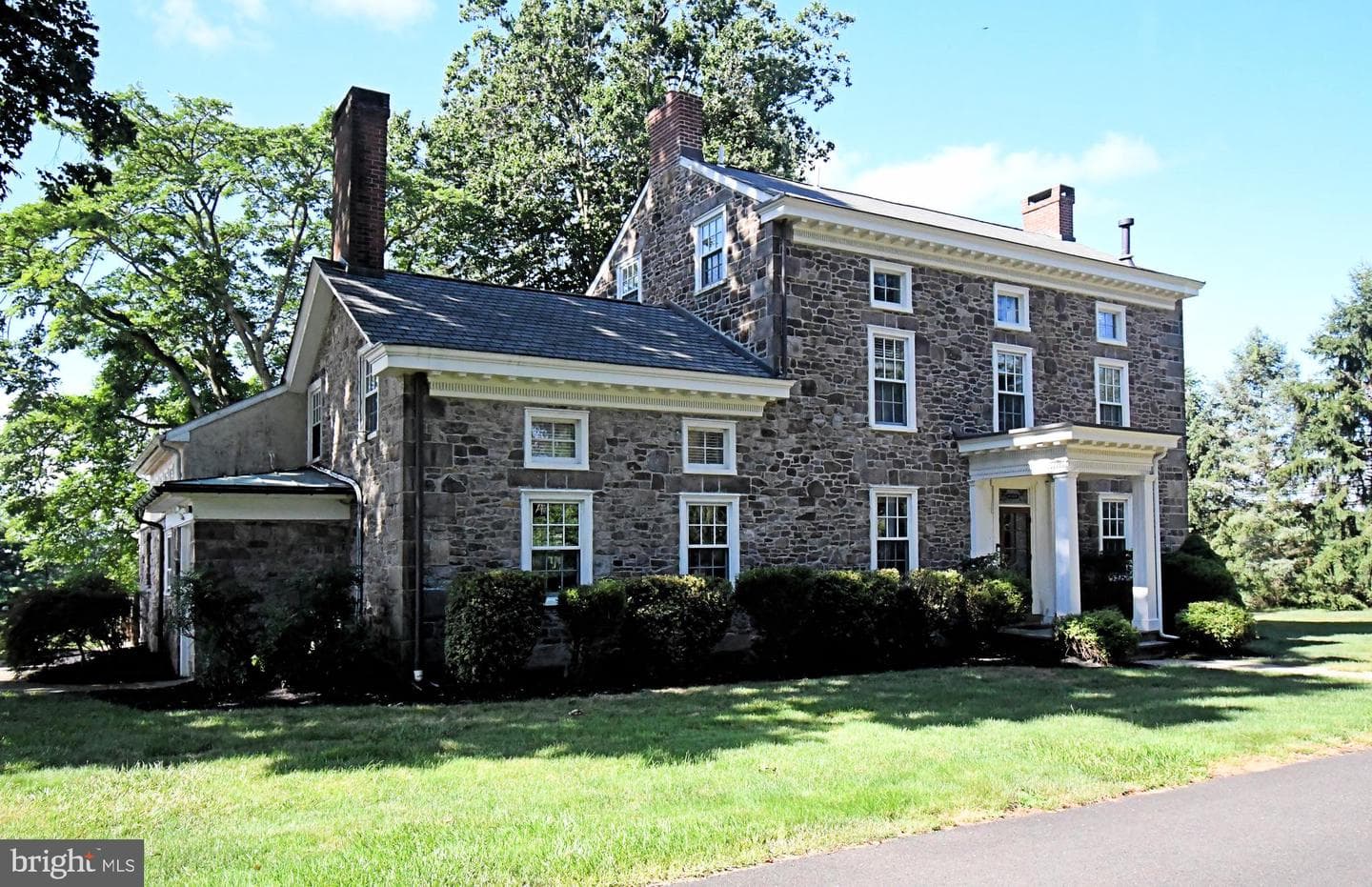 381 Holland Road, Holland
