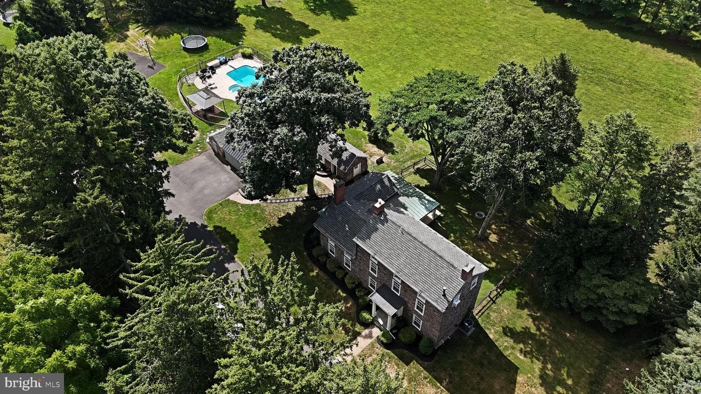 381 Holland Road photo 70