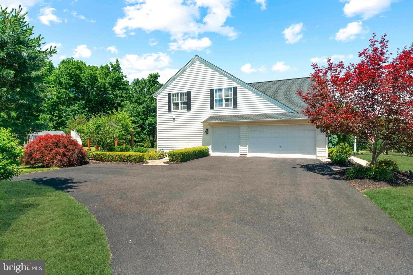 1102 Briar Way photo 4