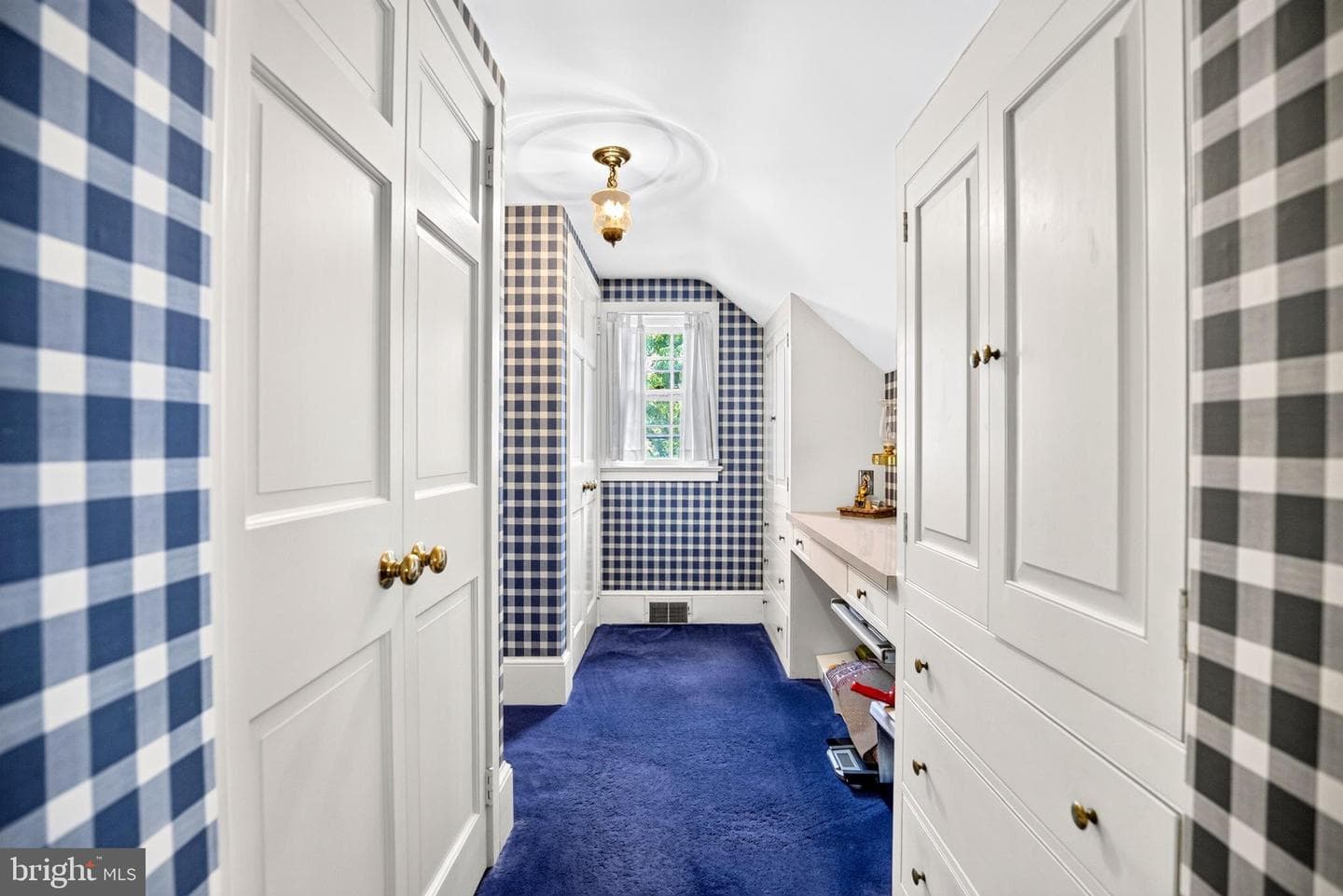 6693 Groveland Road photo 18