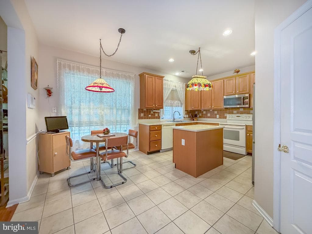 40 Betts Drive photo 8