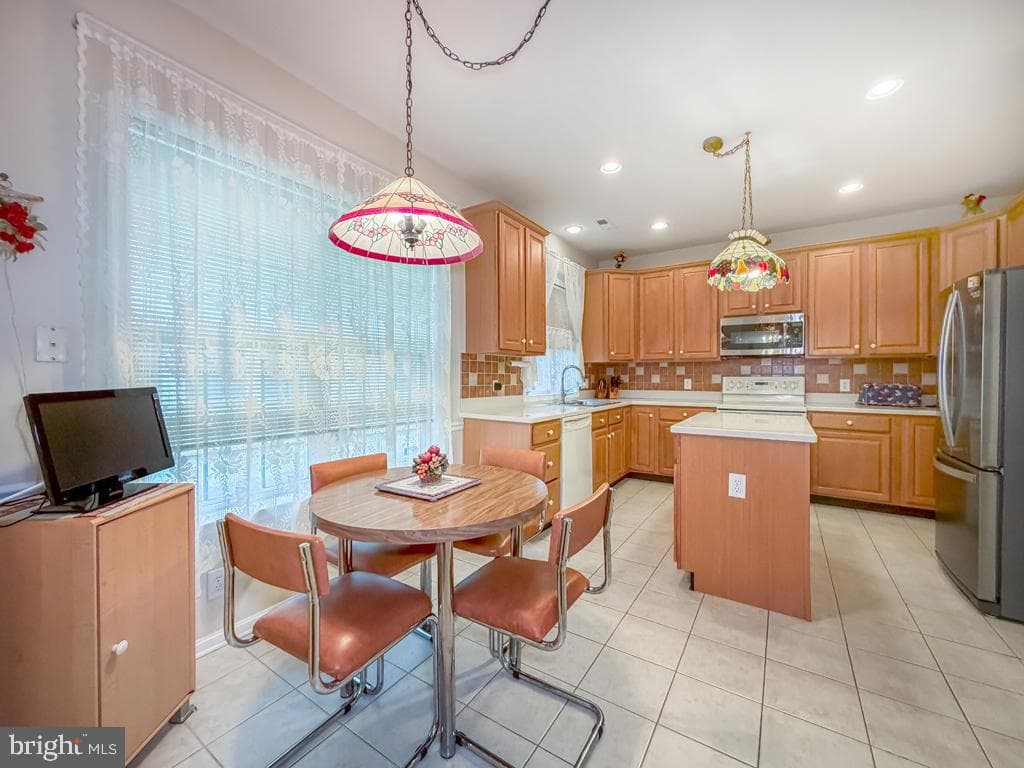 40 Betts Drive photo 9