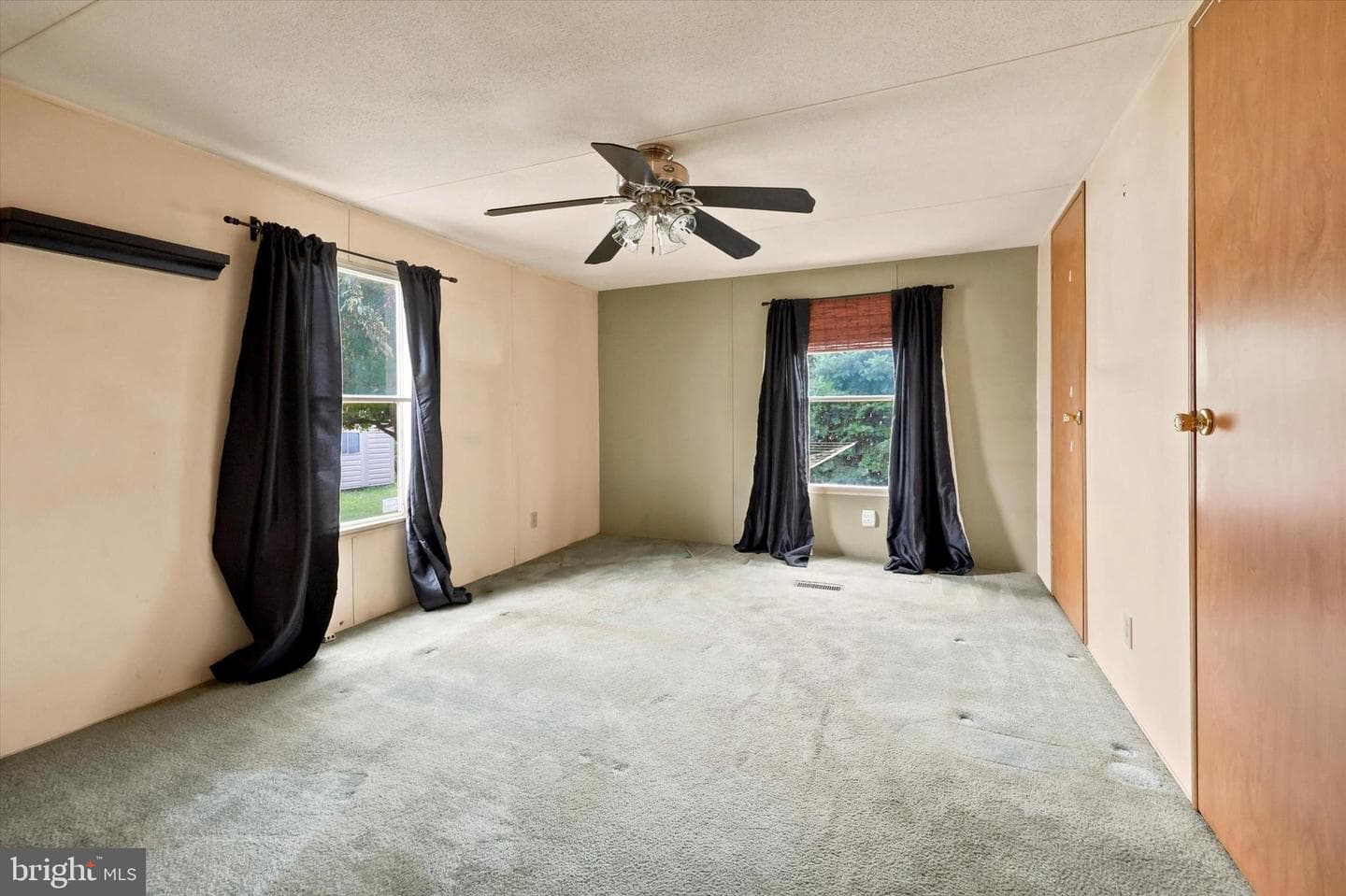 409 Reagan Drive photo 10