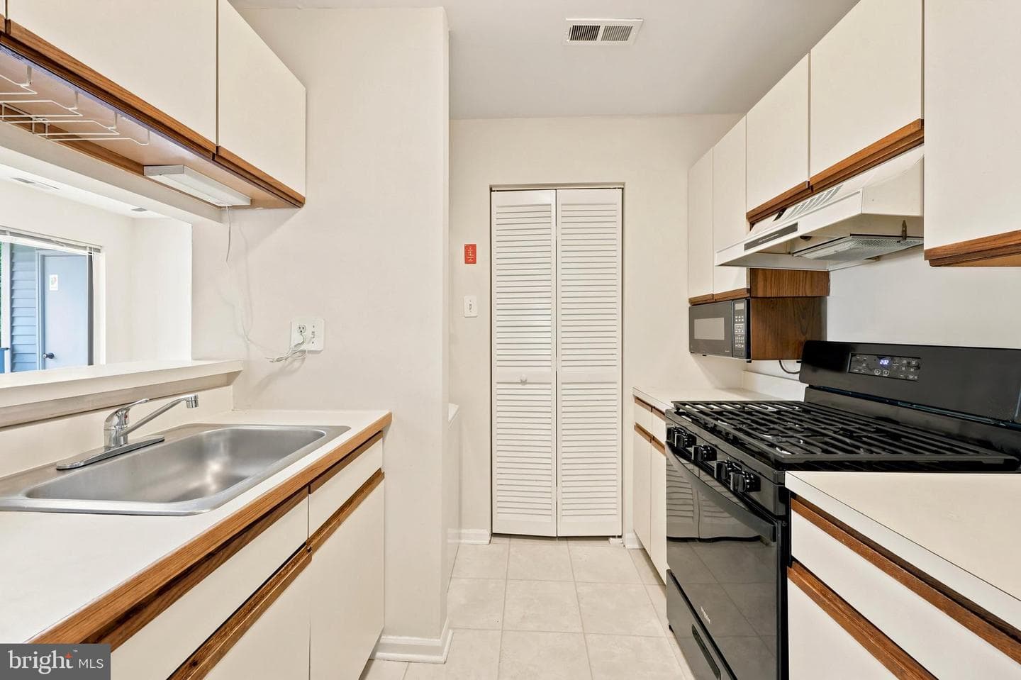 502 Diamond Drive photo 12