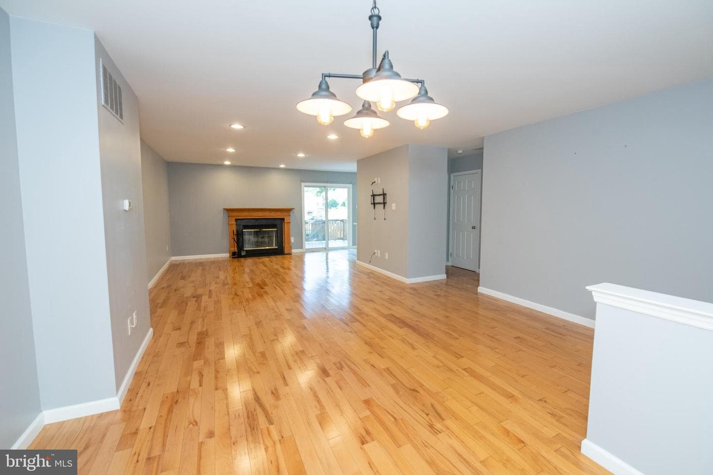 78 Bellwood photo 8