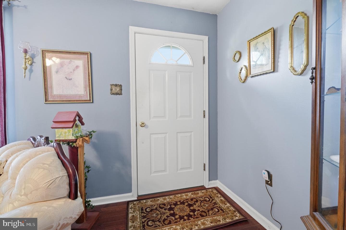 664 Walnut Avenue photo 11