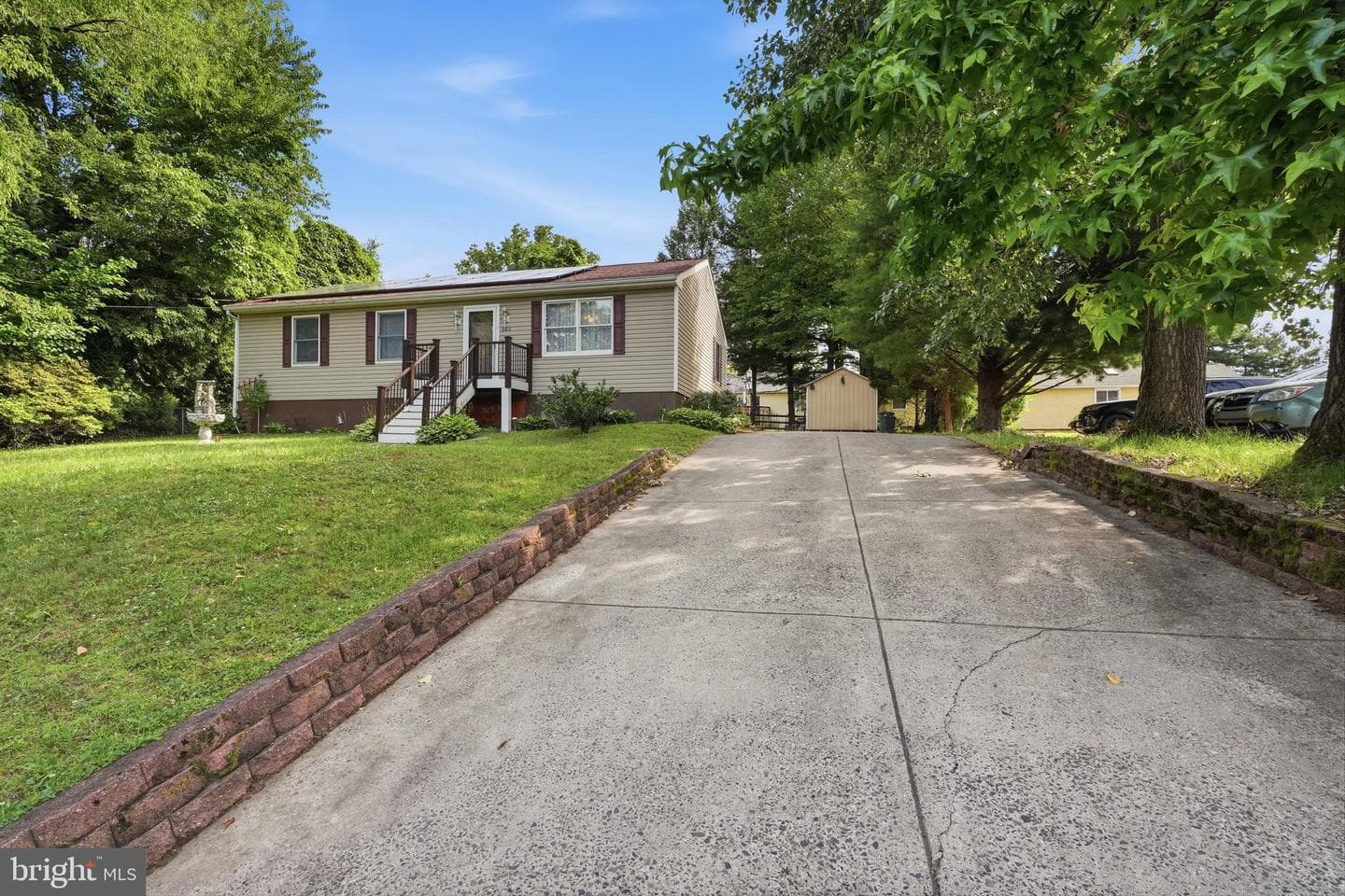 664 Walnut Avenue photo 27