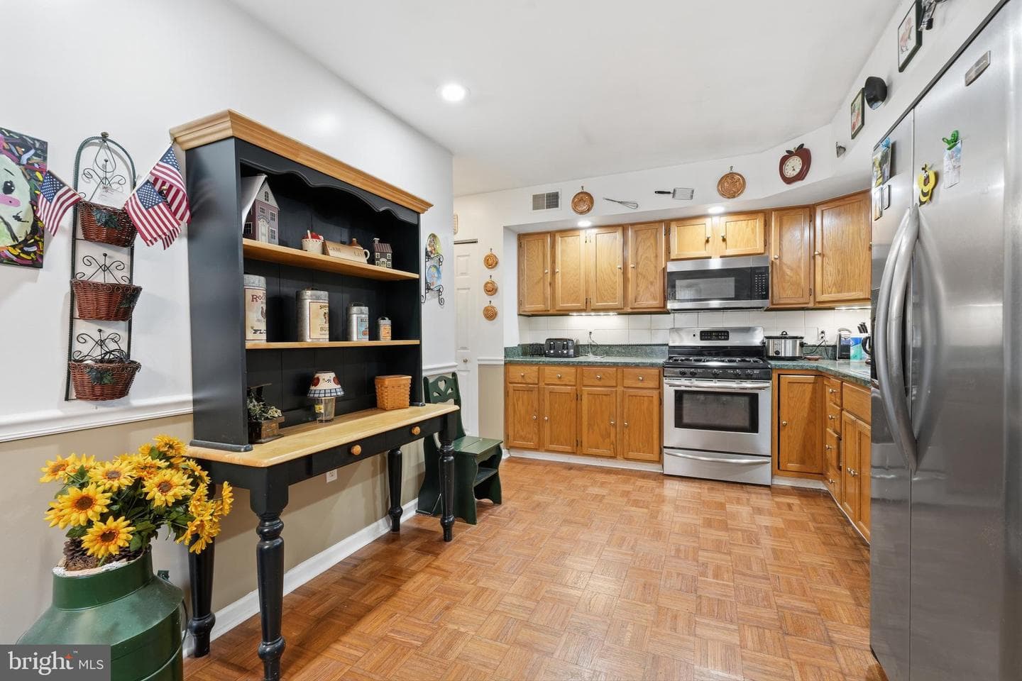 664 Walnut Avenue photo 7