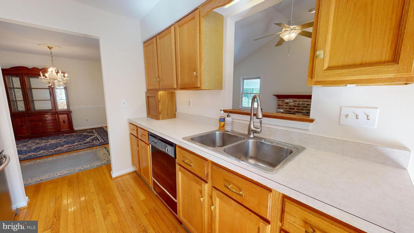 4040 Diane Way photo 13