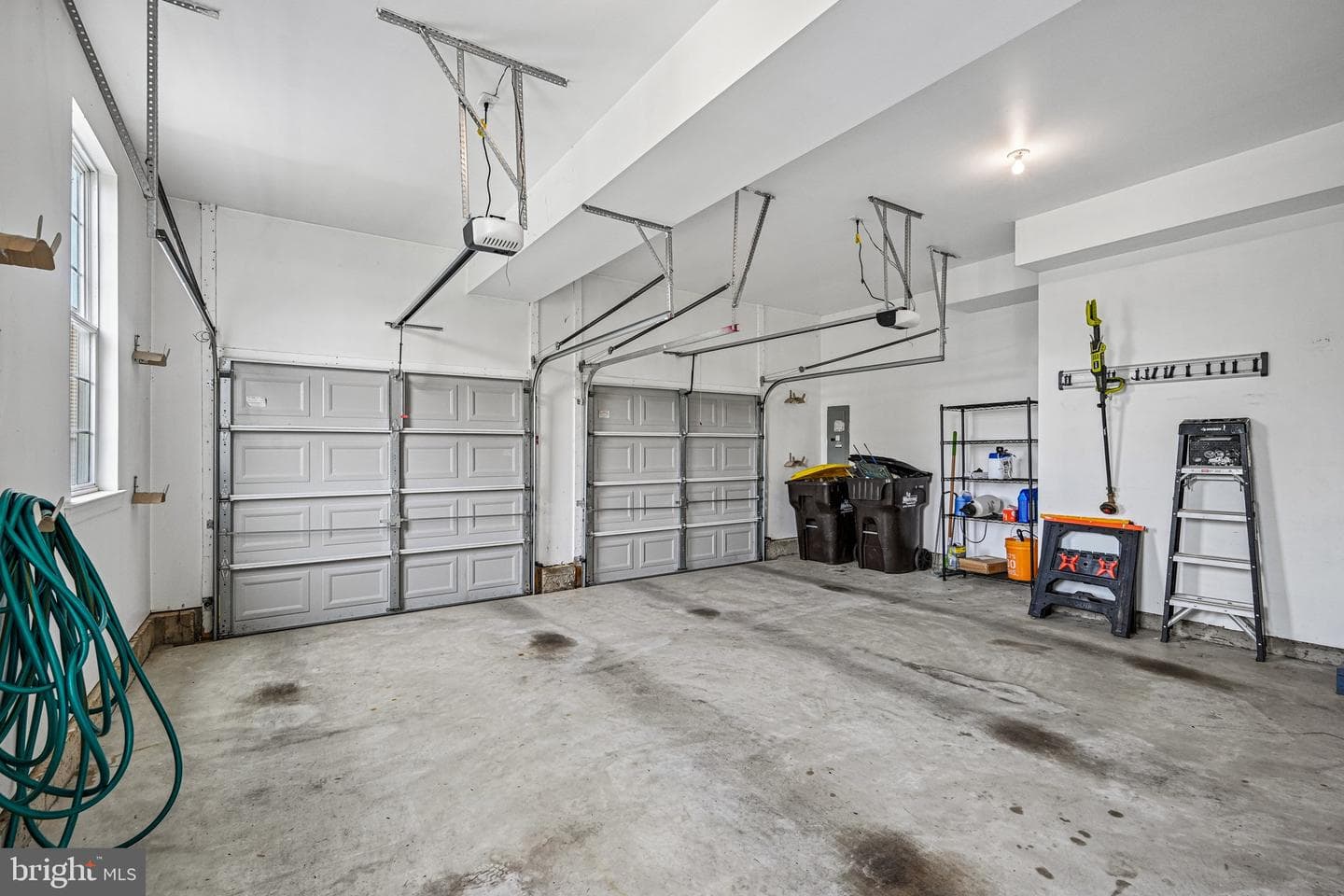 440 Elizabeth Way photo 41