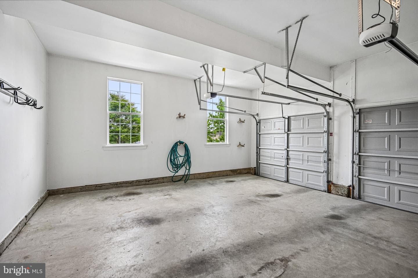 440 Elizabeth Way photo 42