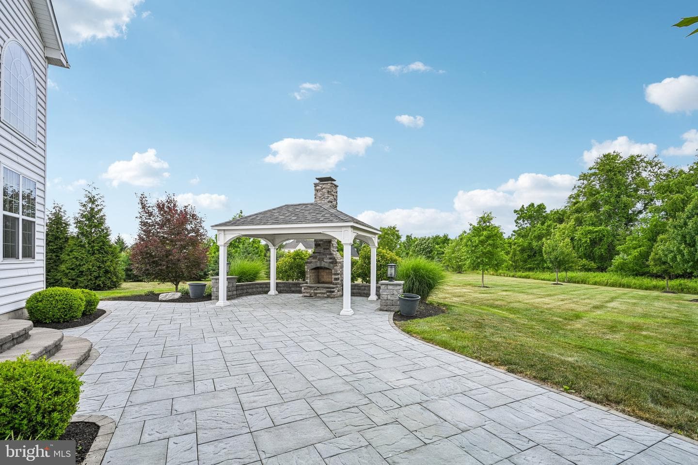 440 Elizabeth Way photo 46