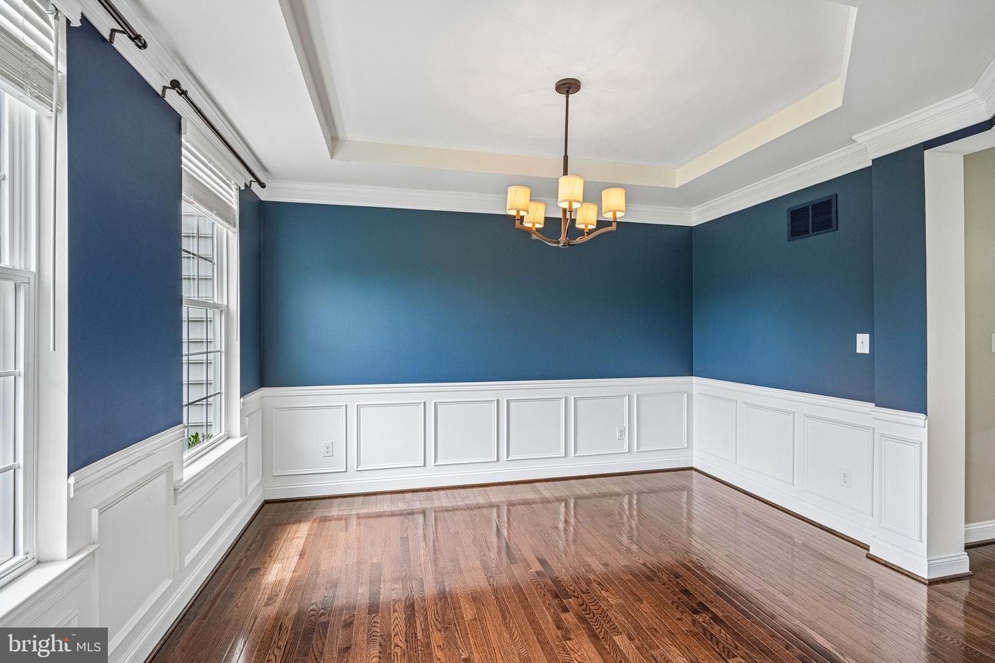 440 Elizabeth Way photo 5