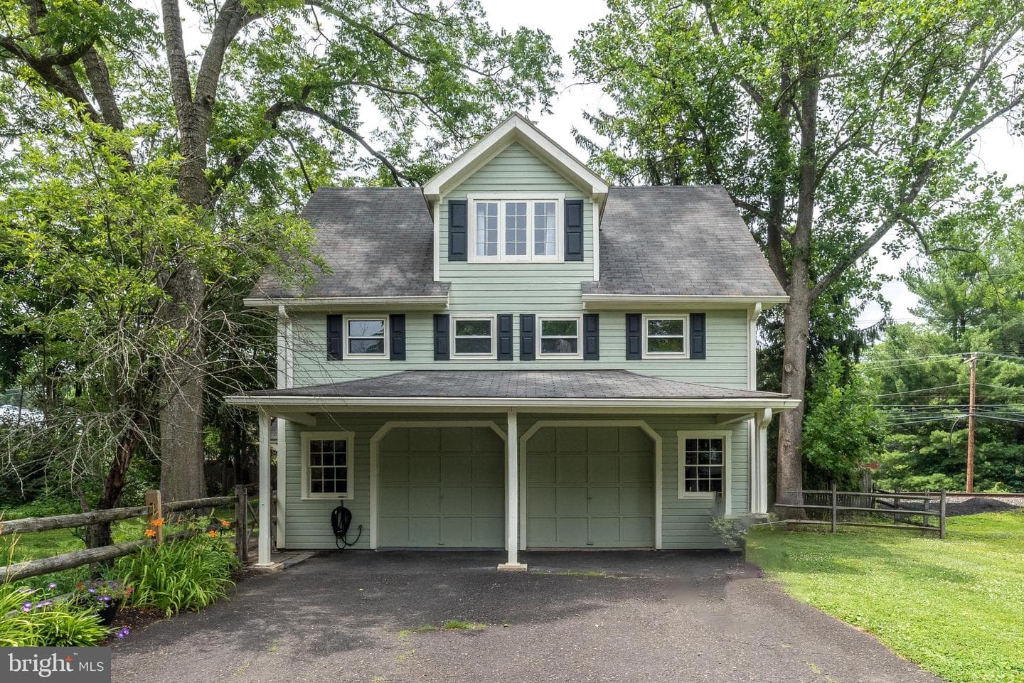 65 Mathews Avenue photo 53