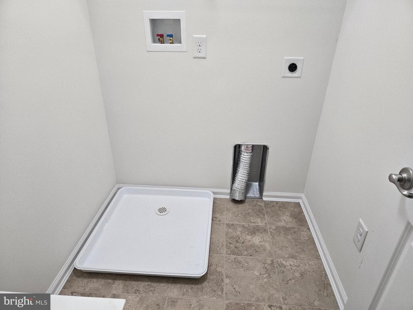 1340 Quakers Way photo 28