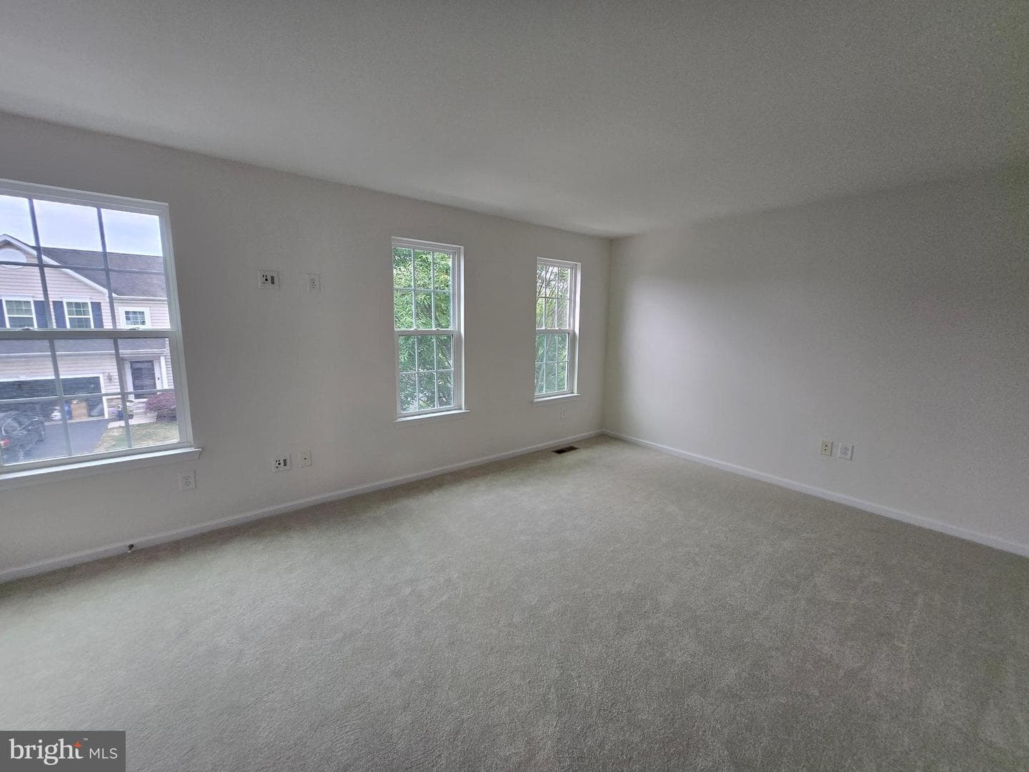 1340 Quakers Way photo 29