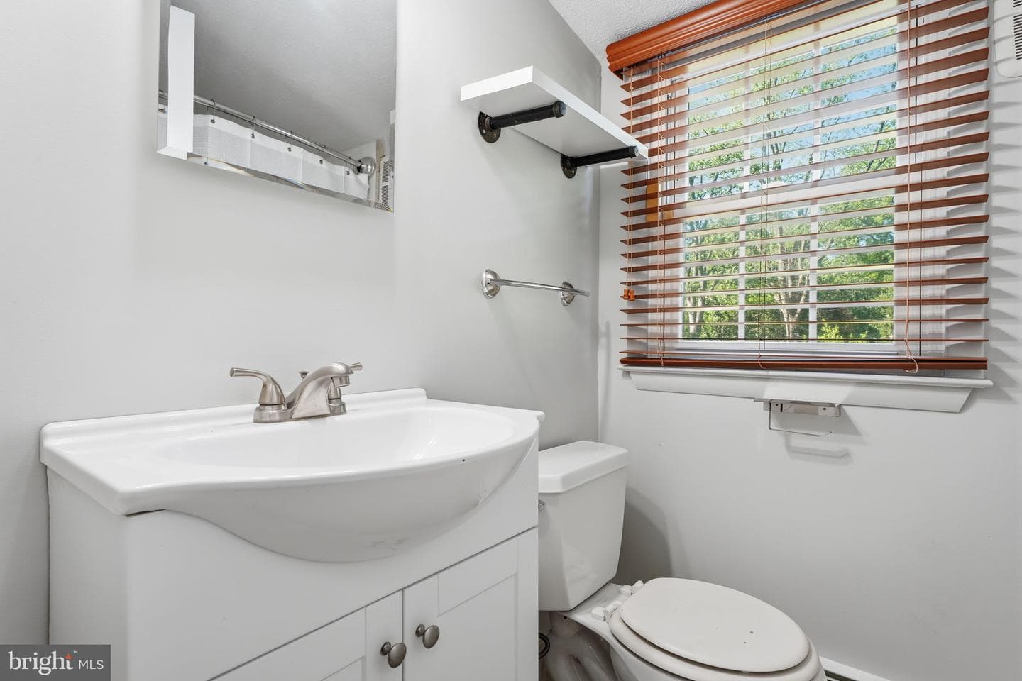 321 Almshouse Road photo 17