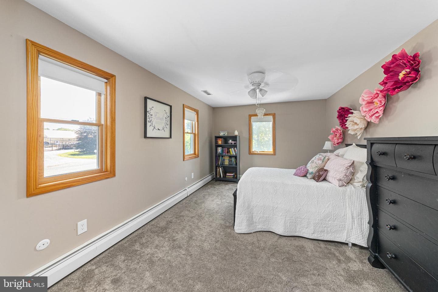 1074 N Easton Road photo 20