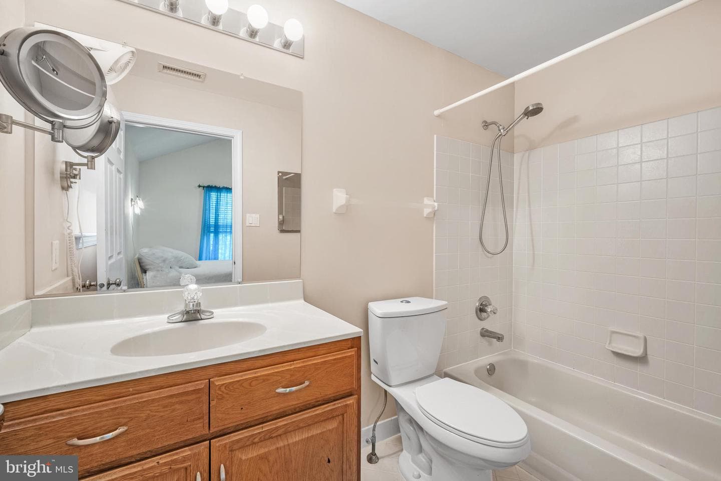 906 Julian Dr W #315 photo 9