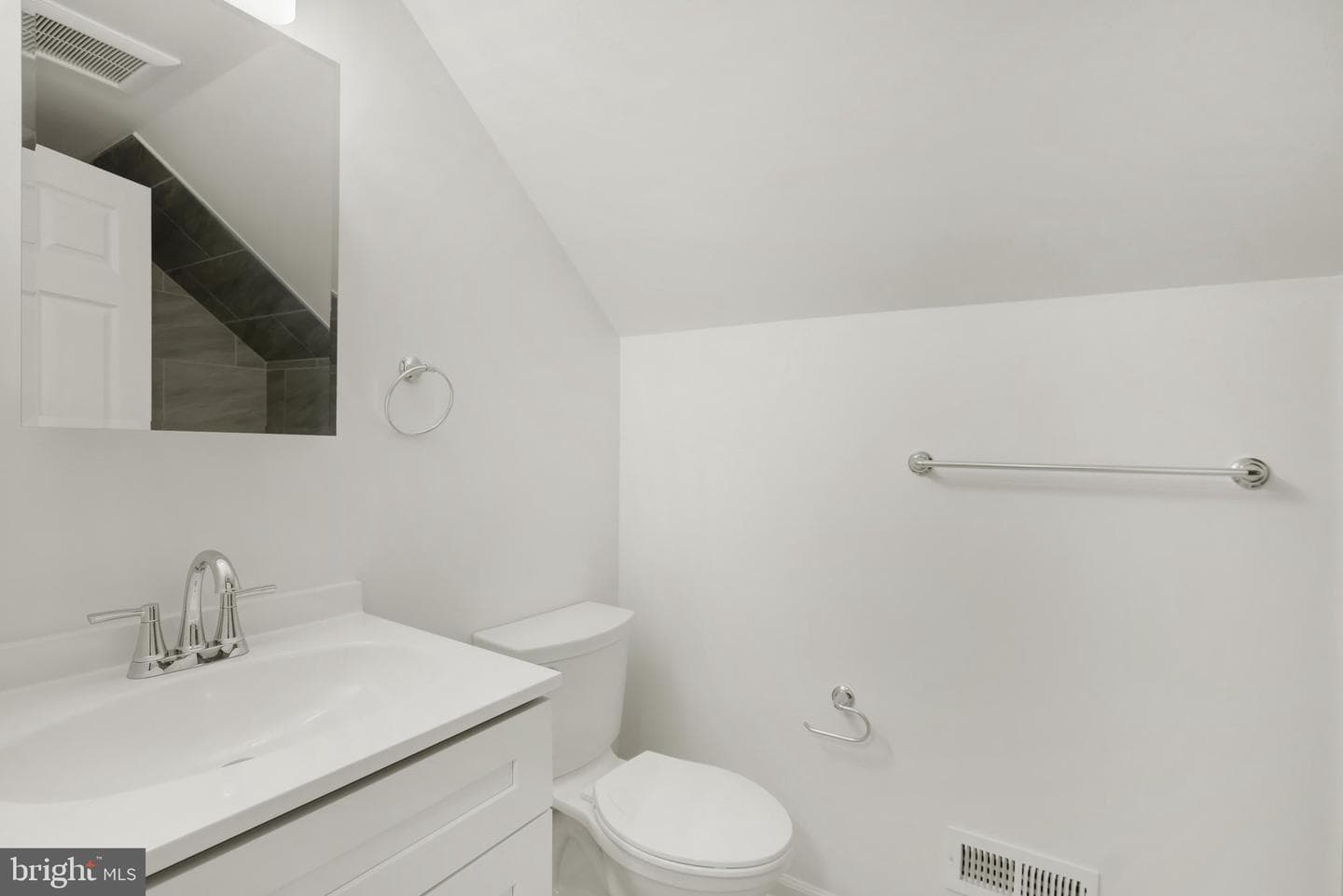 3032 Gilbert Drive photo 23