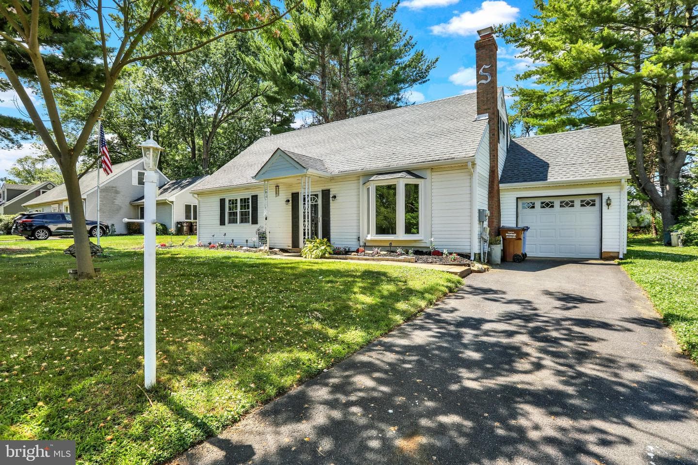 3032 Gilbert Drive photo 3