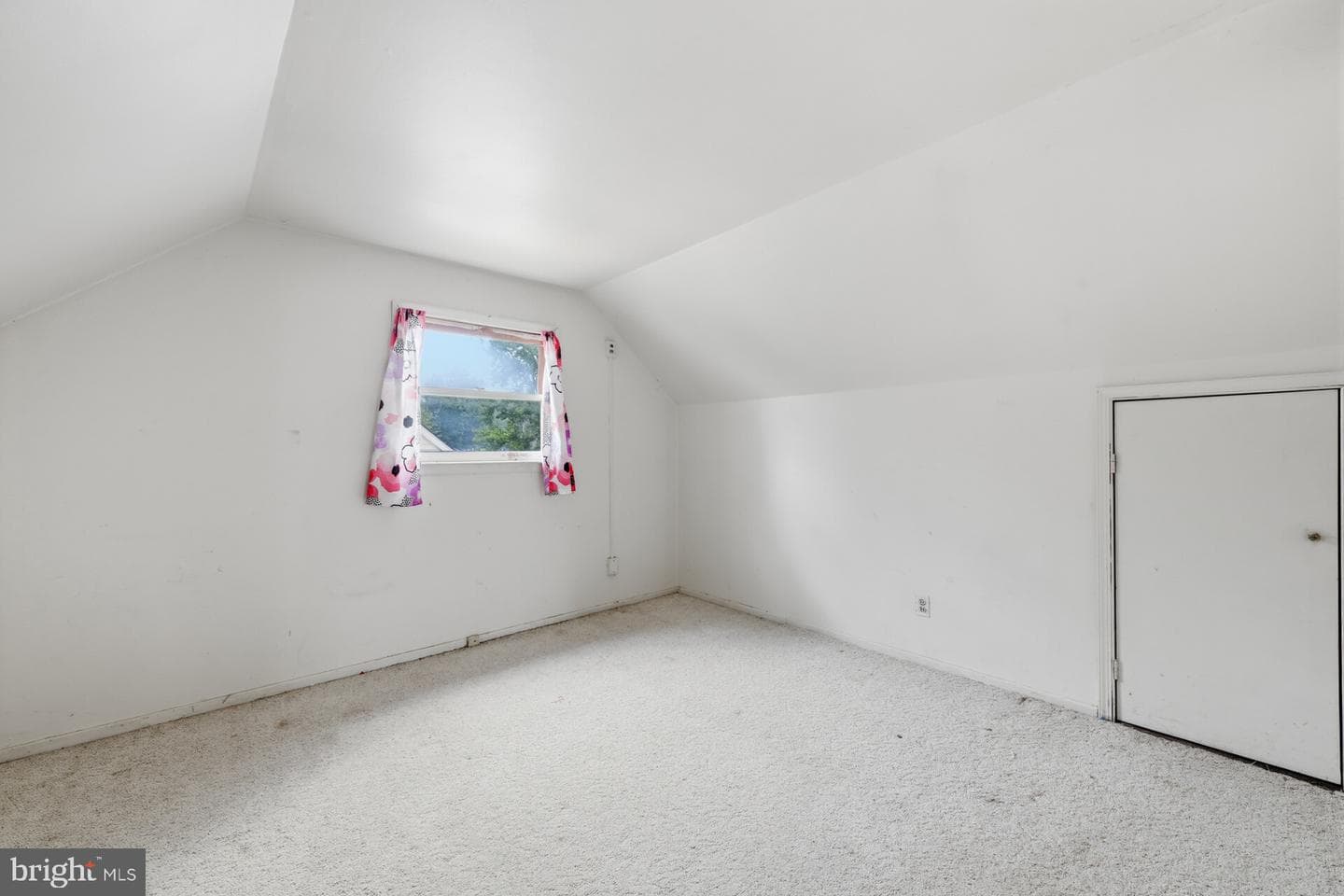 563 Wilk Drive photo 14