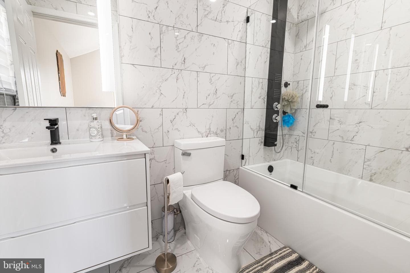706 Julian Drive W #W photo 15