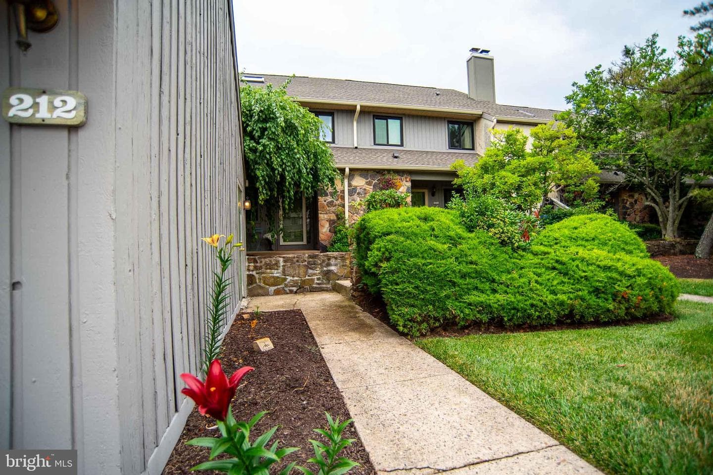 212 Clover Hill Court, Yardley