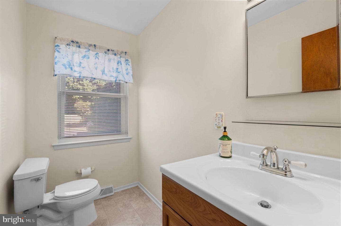 330 Hilltown Pike photo 16