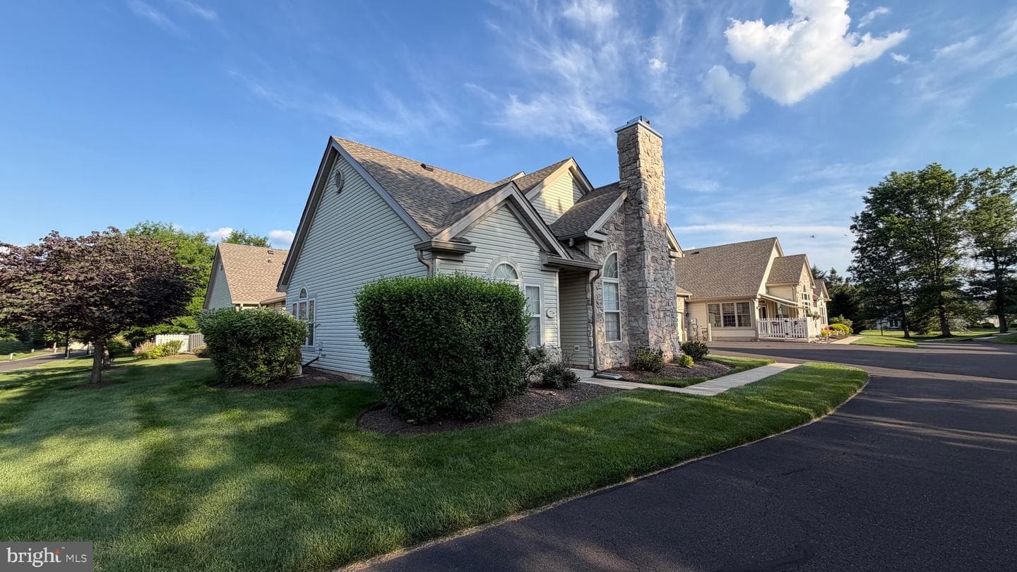 25 Legacy Oaks Drive, Richboro