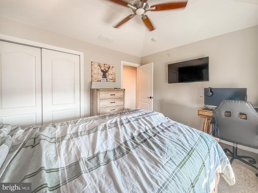 2410 Rosemont Terrace photo 41