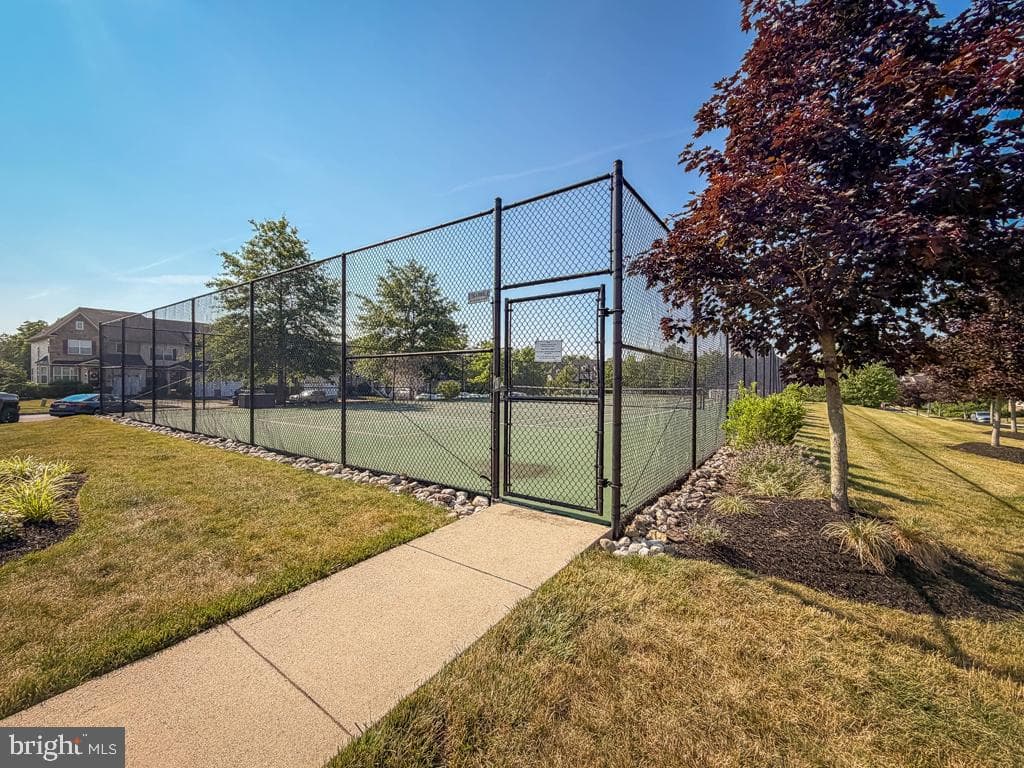 2410 Rosemont Terrace photo 52