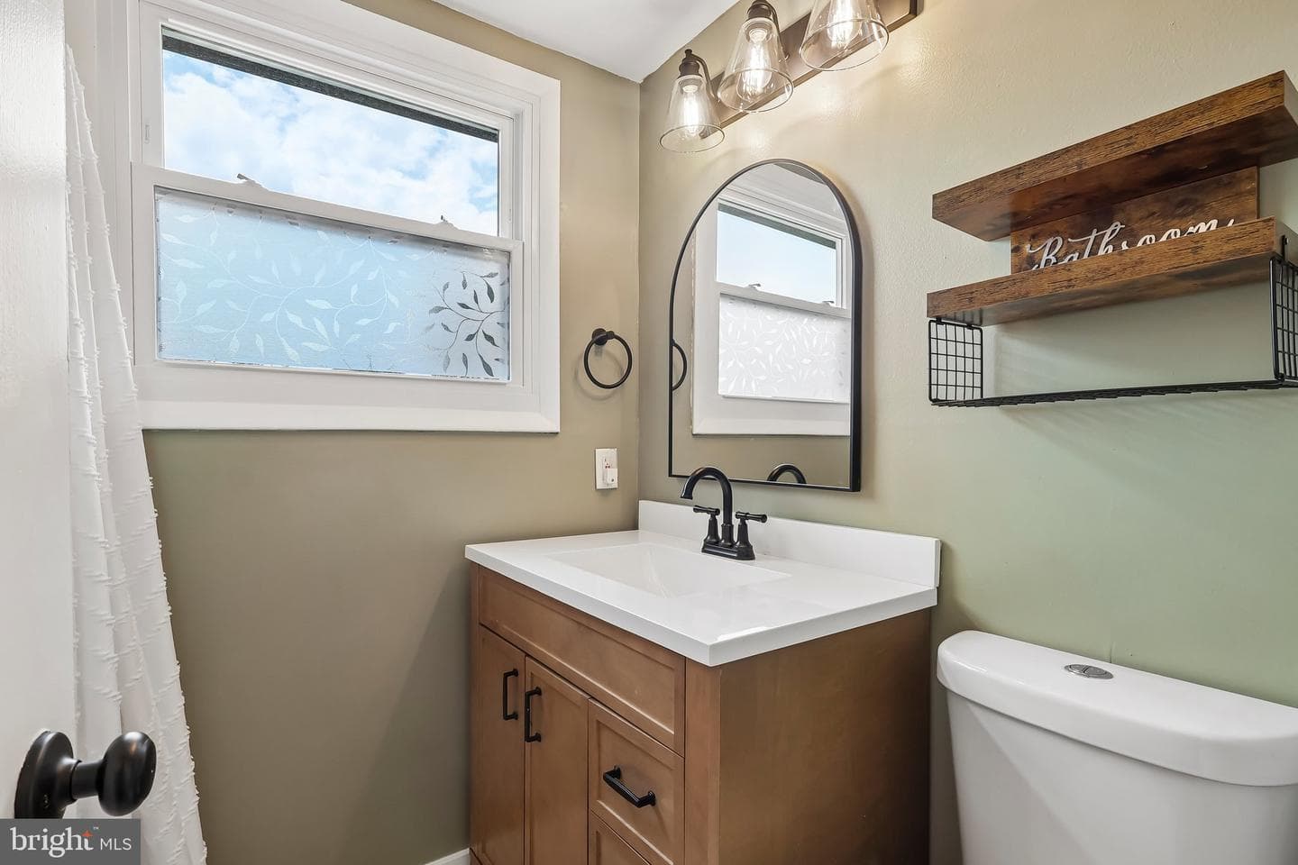 586 Doloro Drive photo 34