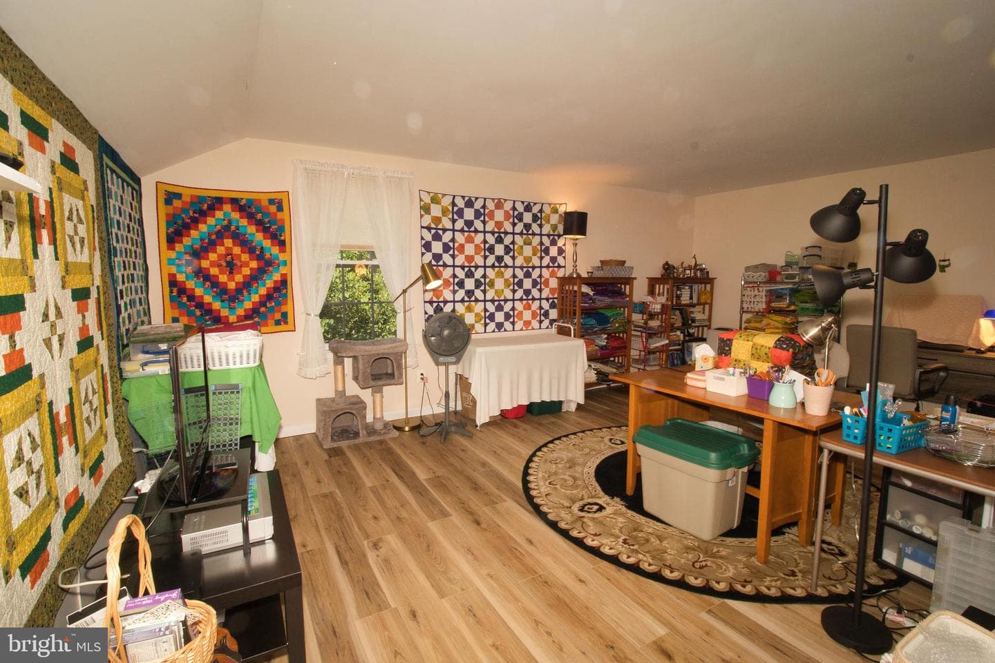 105 Devonshire Way photo 25
