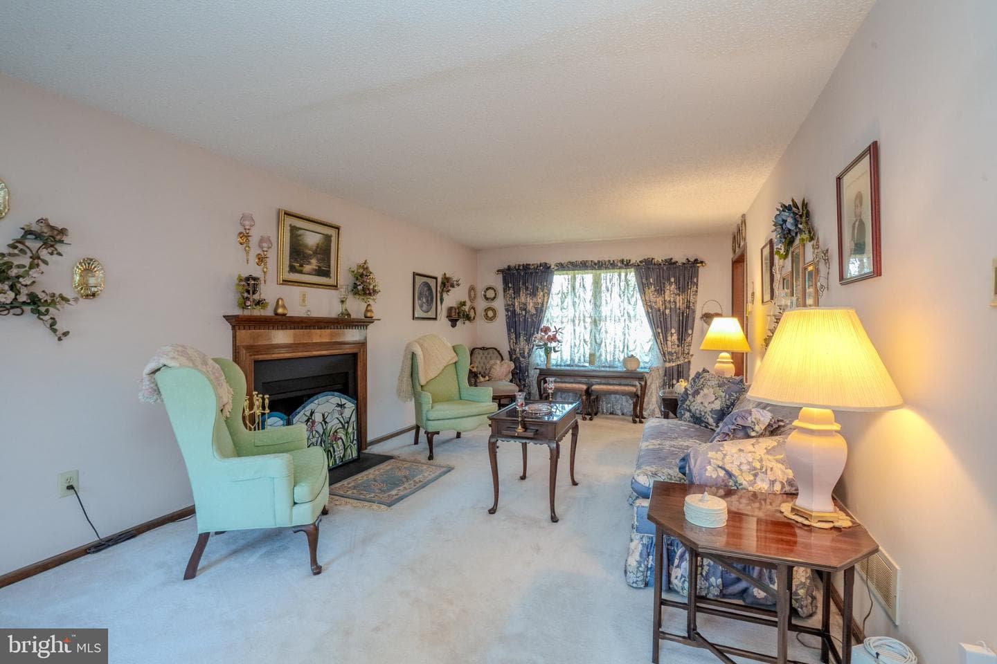 952 Duxbury Drive photo 32