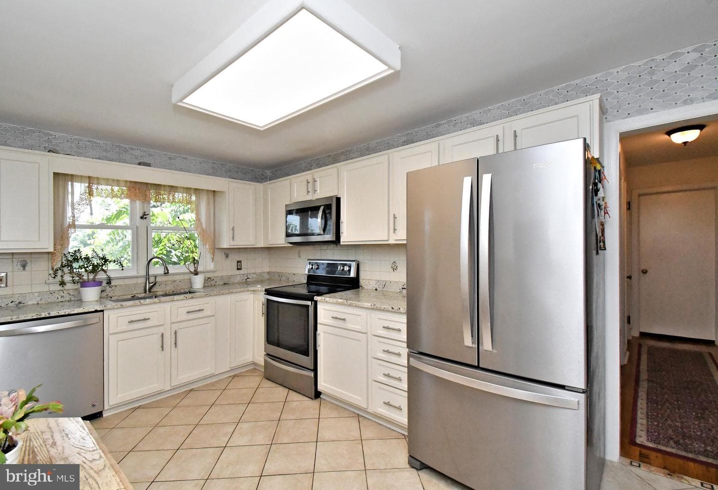 551 Walter Road photo 14