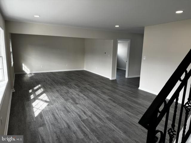 8 Parkside Circle photo 9