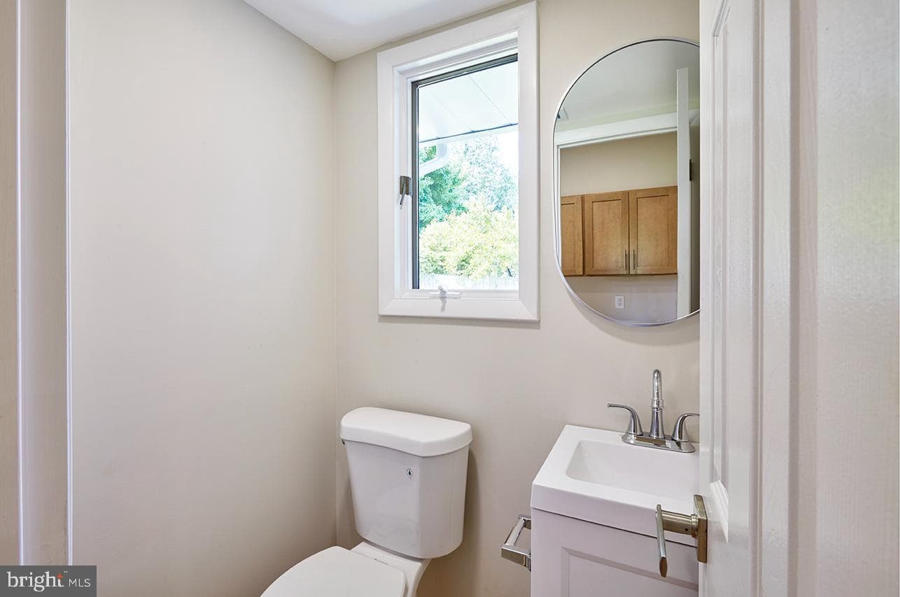 115 Winding Way photo 12
