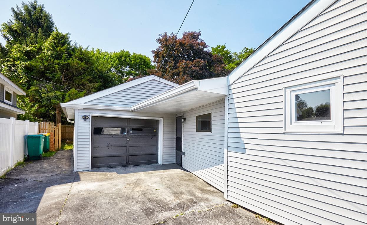115 Winding Way photo 4