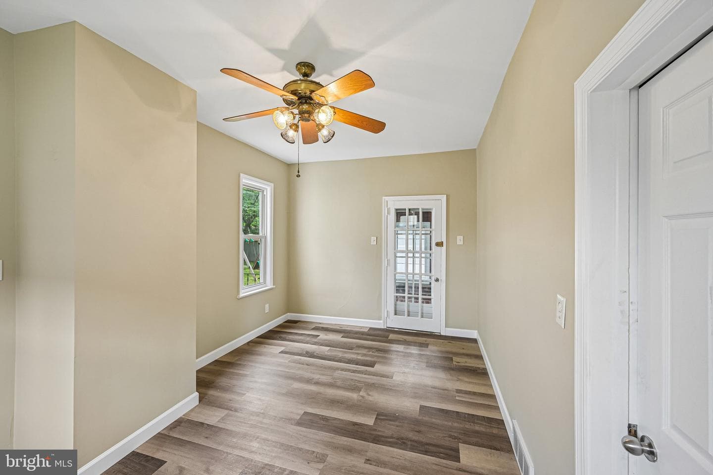 226 Robertson Avenue photo 29