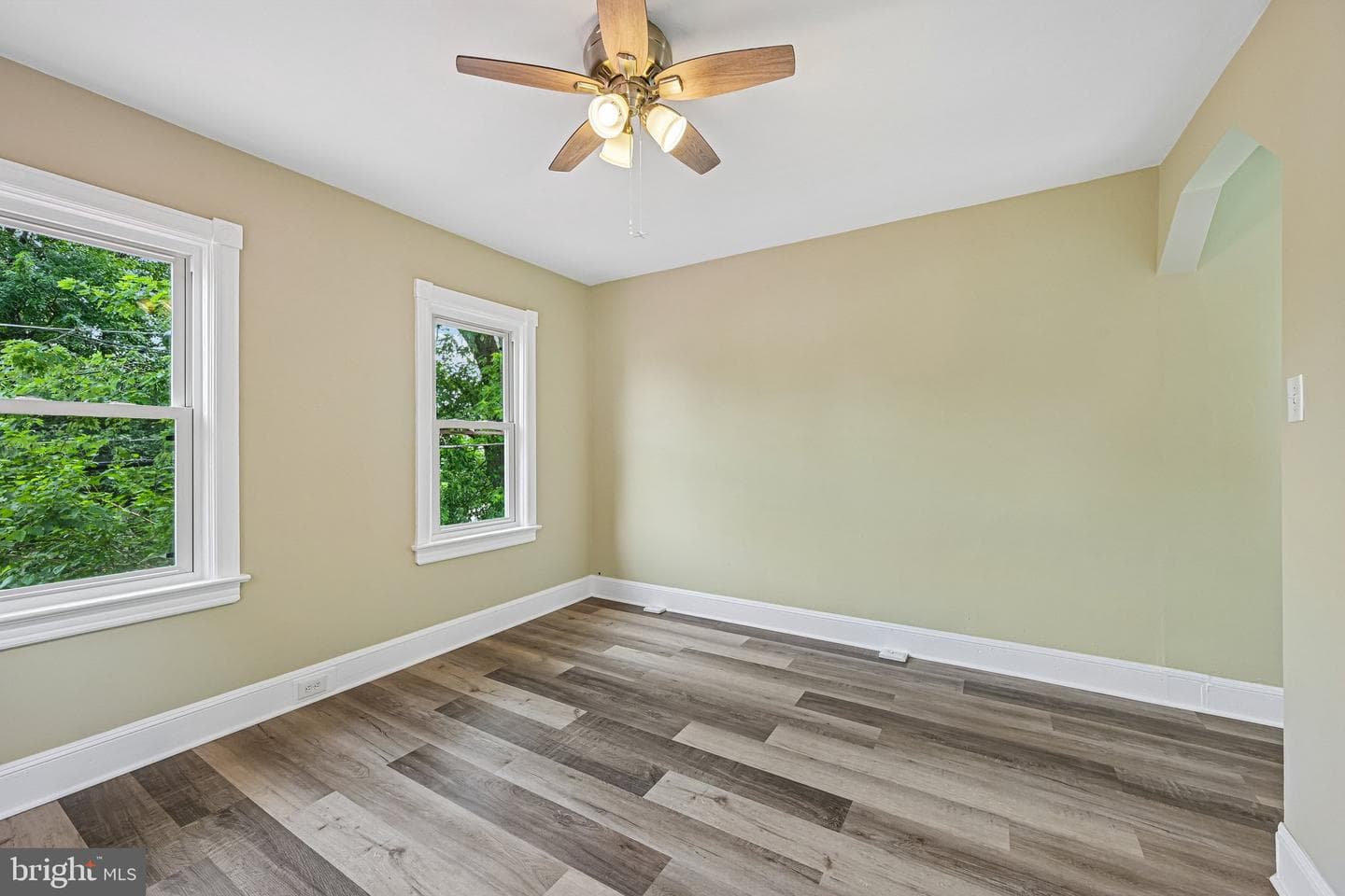 226 Robertson Avenue photo 31