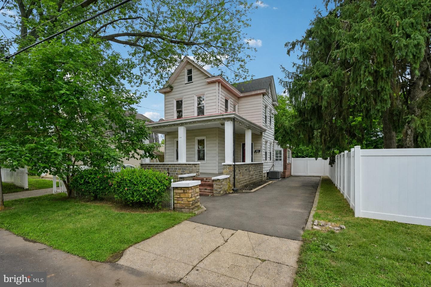 226 Robertson Avenue photo 54