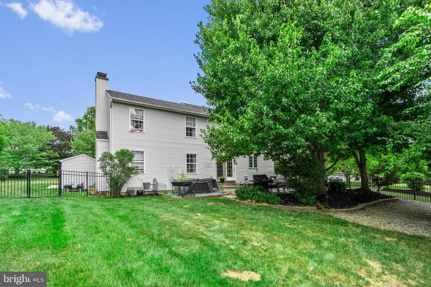 2 Sutton Court photo 41