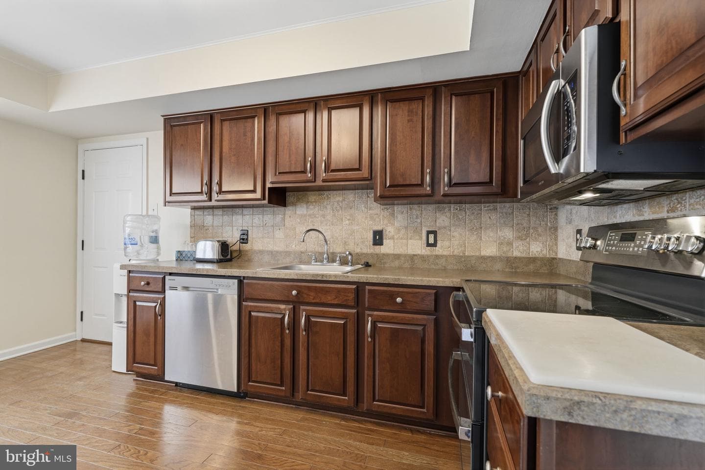 441 Stanford Road photo 10