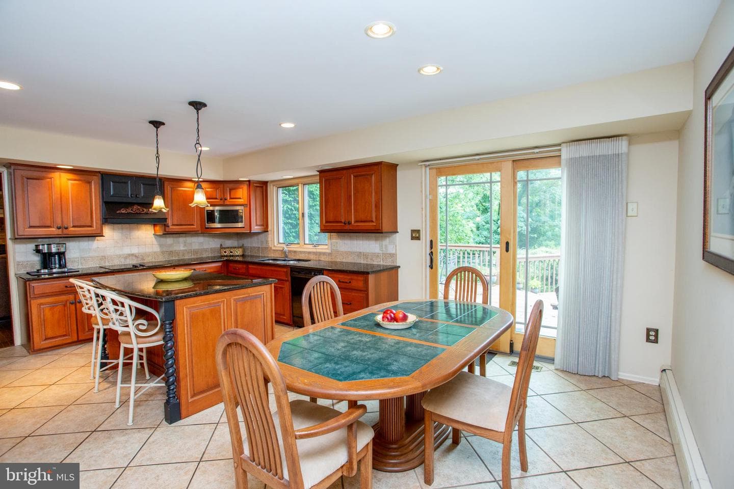 950 Camelot Road photo 16