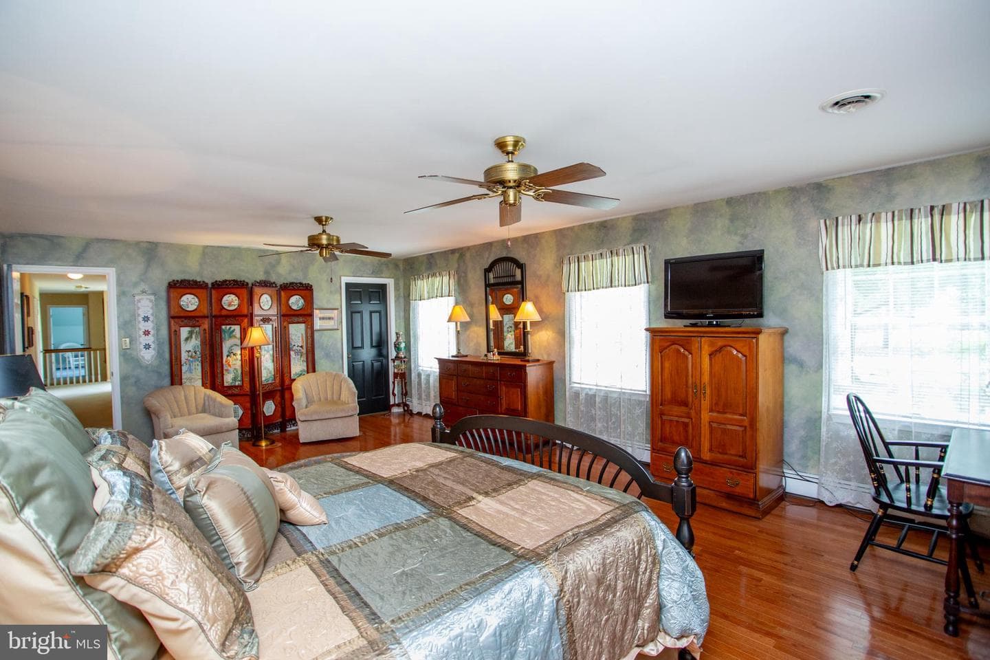 950 Camelot Road photo 37
