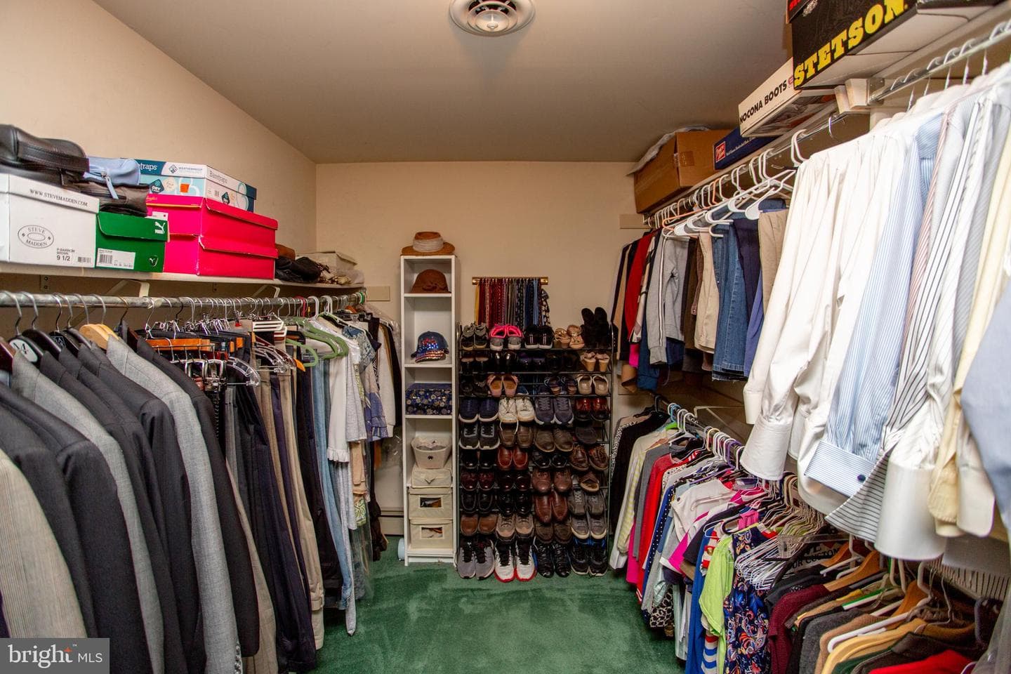 950 Camelot Road photo 45