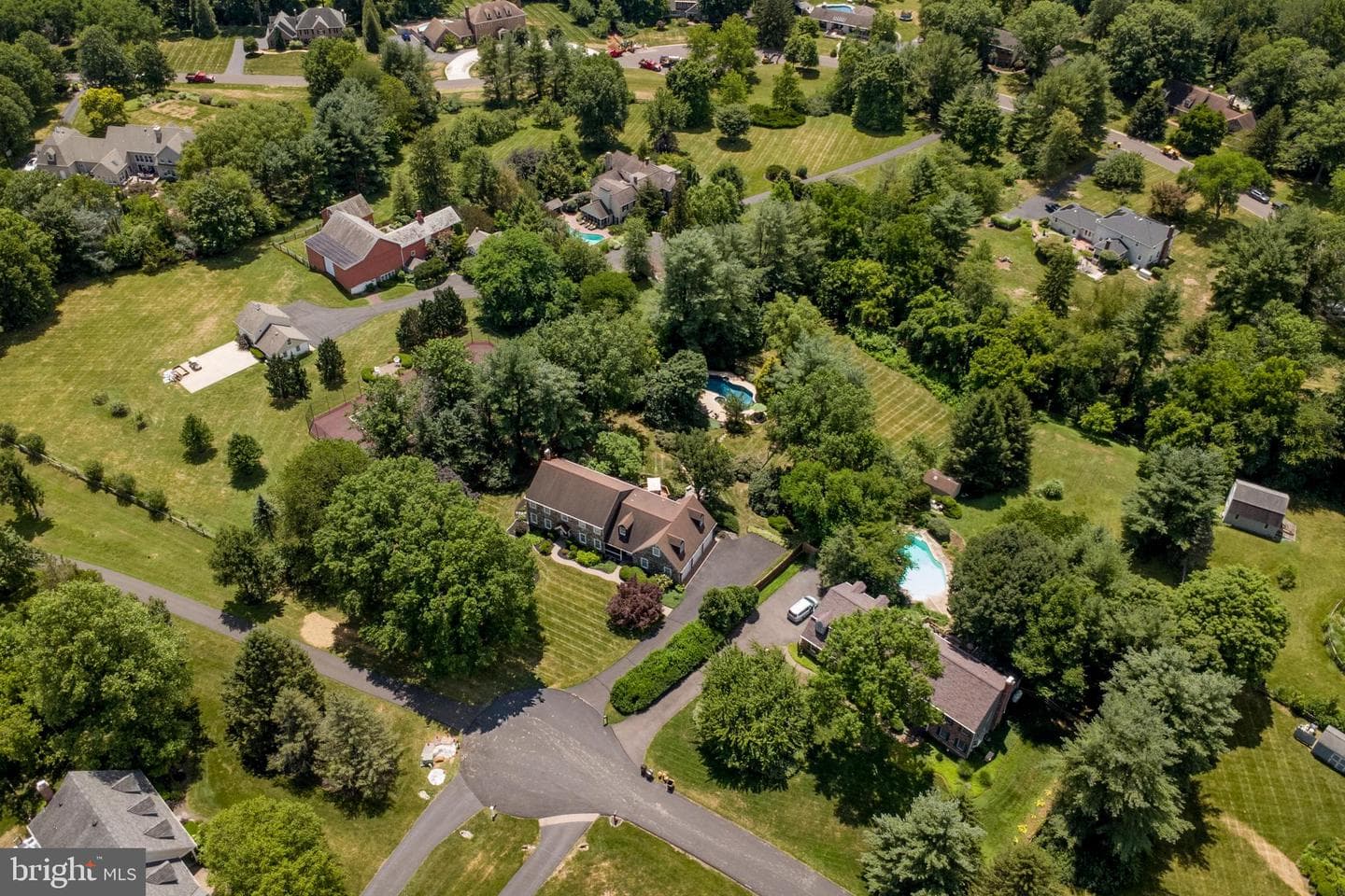 950 Camelot Road photo 5