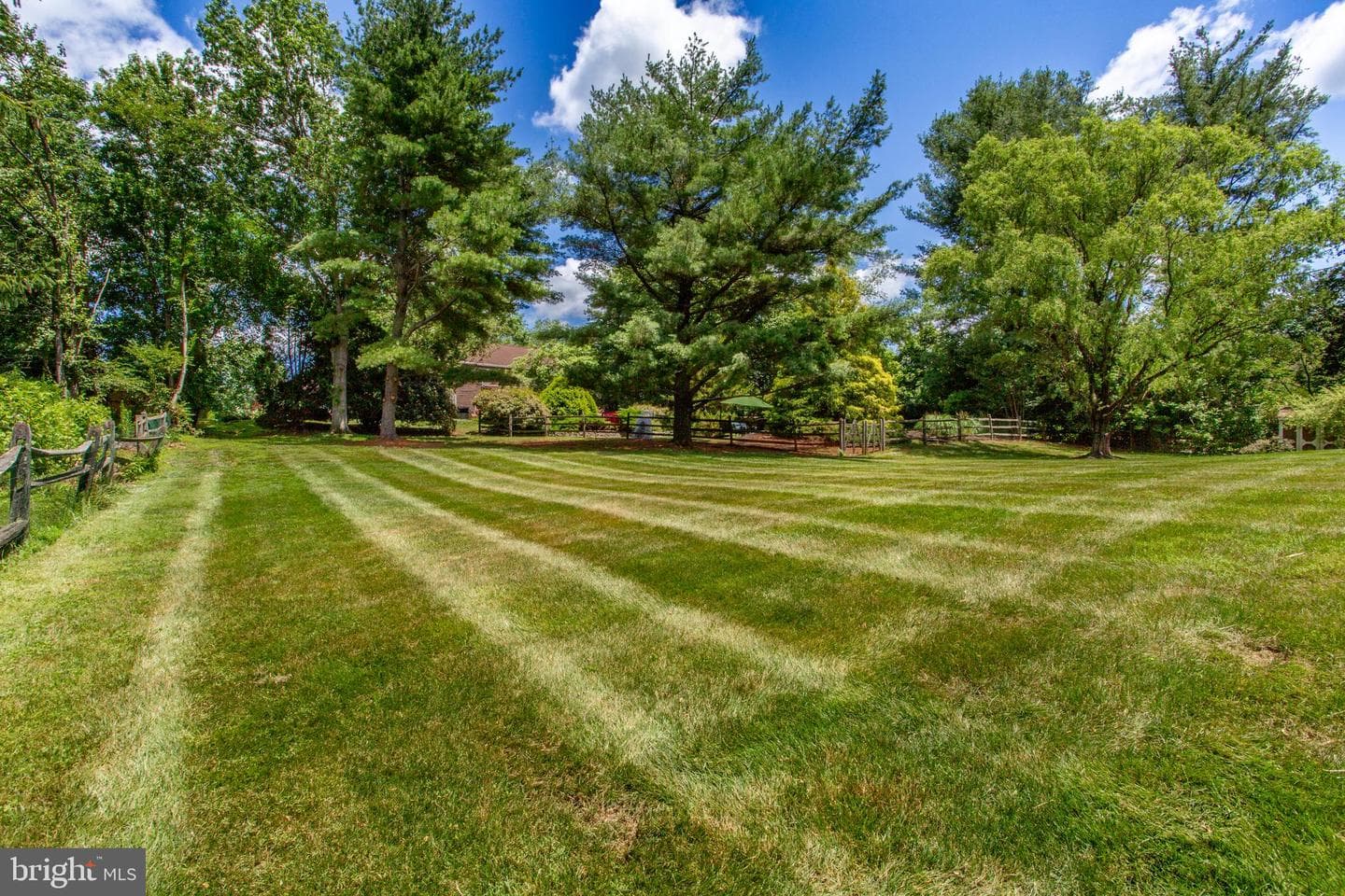950 Camelot Road photo 93