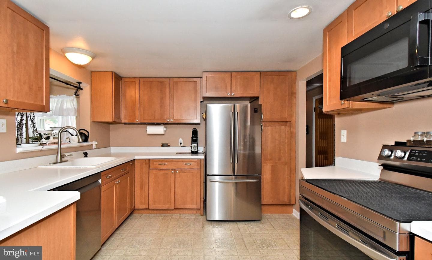 261 Valley Road photo 17